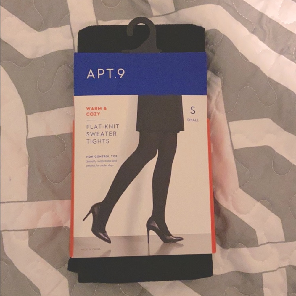 Sweater tights
